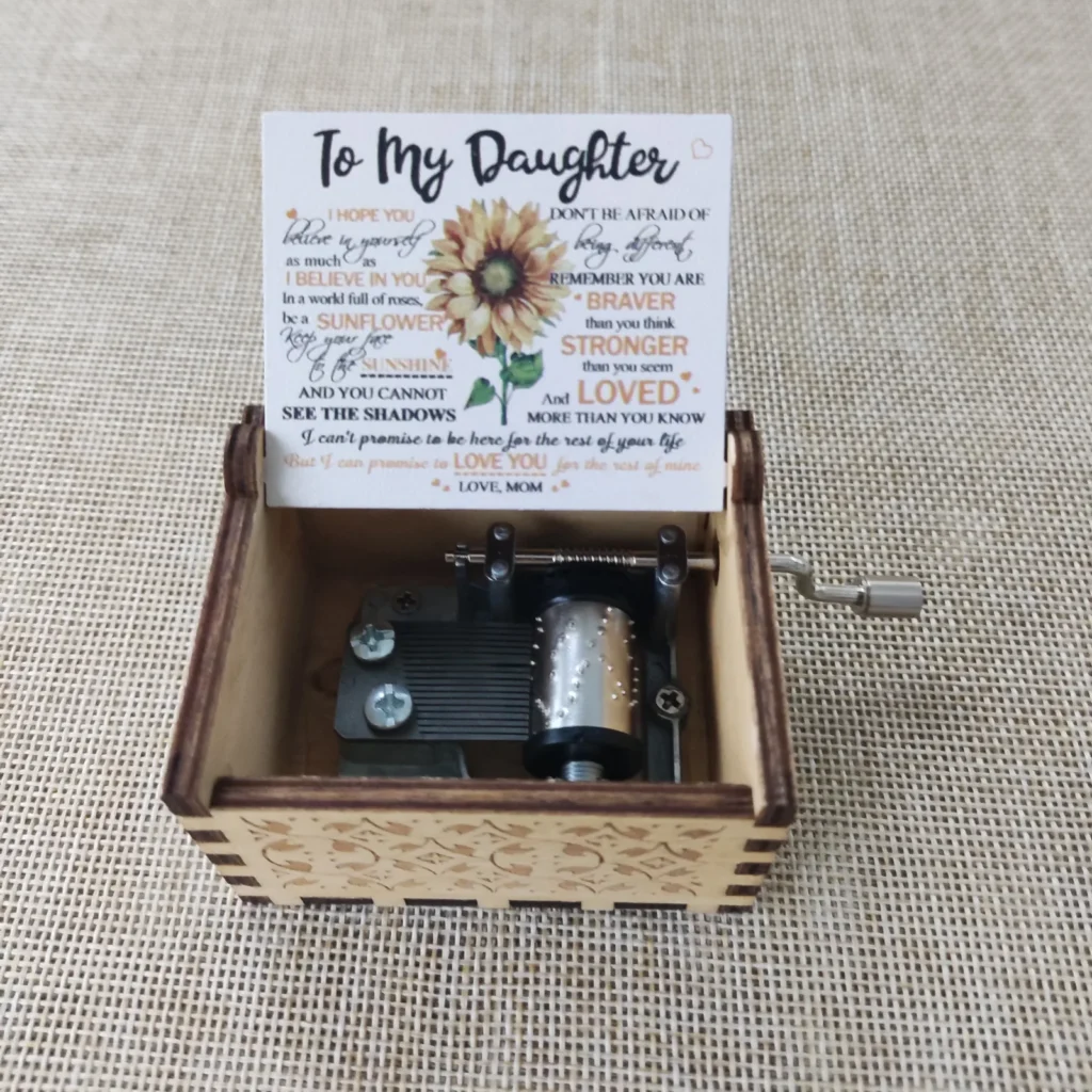 boîte à musique fille